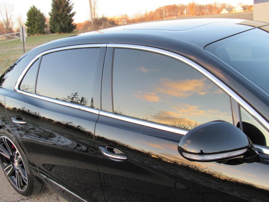 Детали экстерьера Bentley Flying Spur V8 S 2017 года  (фото 32 из 154)